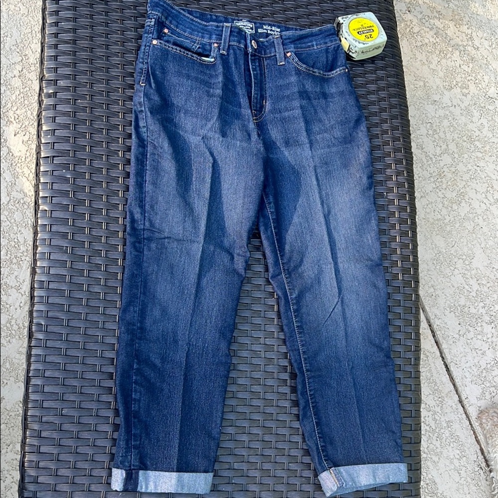 Women's Levi Signature mid rise Slim boyfriend Jeans Capri